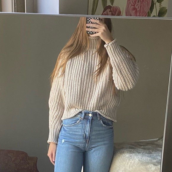 H&M cable Knit Turtle Neck Sweater - Picture 1 of 4